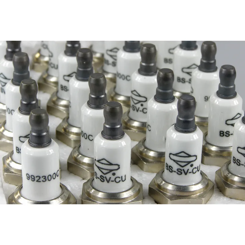 Świeca zapłonowa kosiarki B&S BS-SV-CU