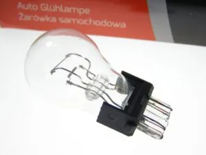 Żarówka 12V/27/7W USA 3157 W2.5x16Q