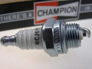 Świeca zapłonowa RCJ6Y | CHAMPION