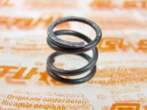 Sprężyna dociskowa uchwytu rękojeści kosy FS | STIHL